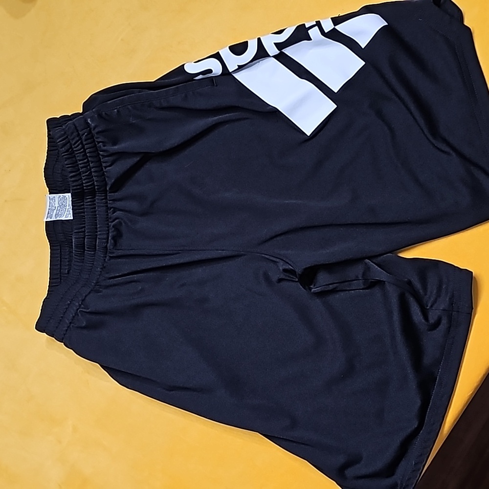 Adidas Boys L basketball shorts